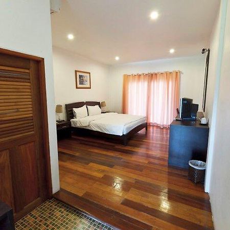 Tree House Hotel Sisaket Zewnętrze zdjęcie