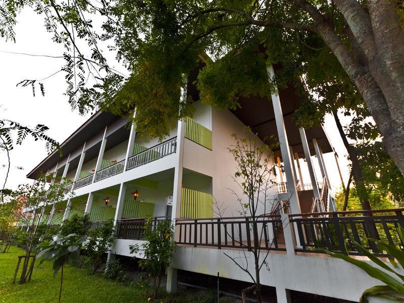 Tree House Hotel Sisaket Zewnętrze zdjęcie