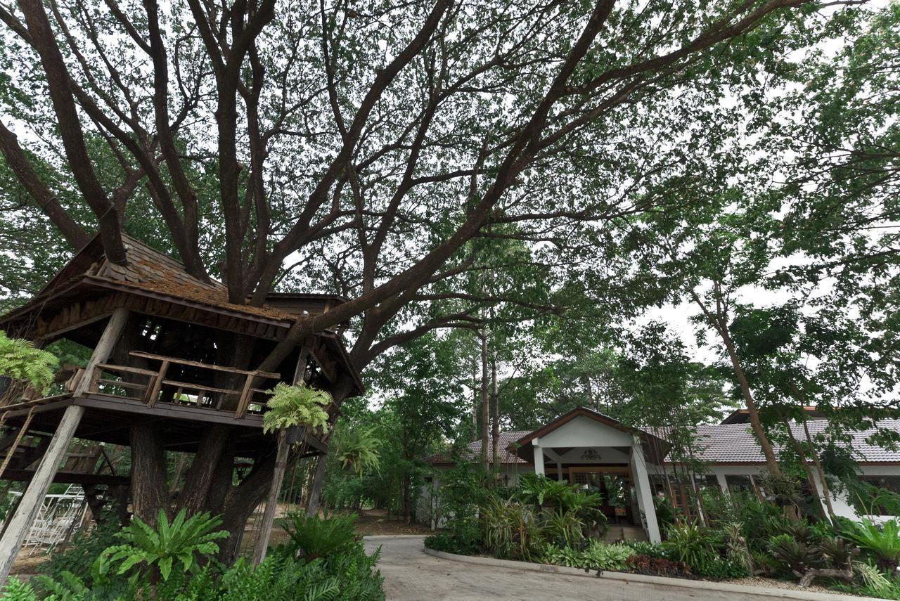 Tree House Hotel Sisaket Zewnętrze zdjęcie