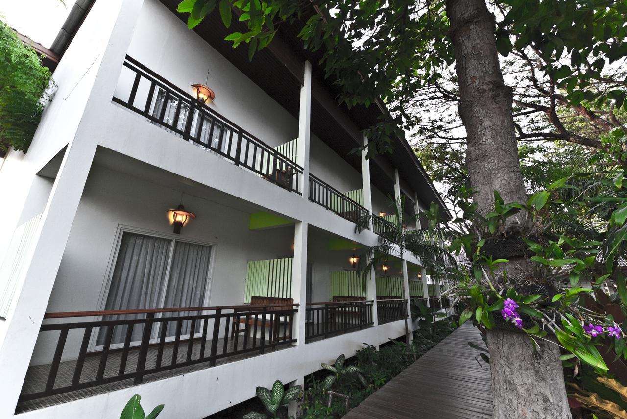 Tree House Hotel Sisaket Zewnętrze zdjęcie
