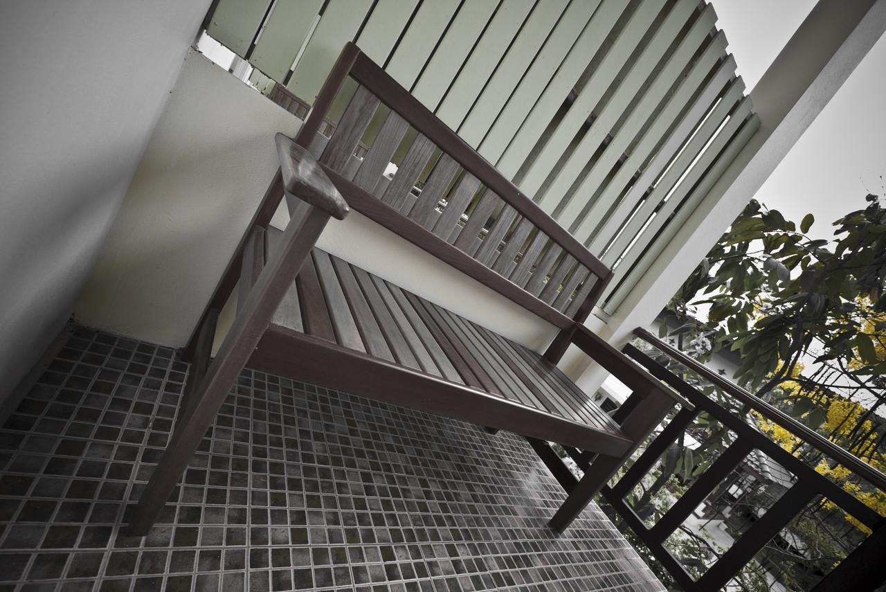 Tree House Hotel Sisaket Zewnętrze zdjęcie