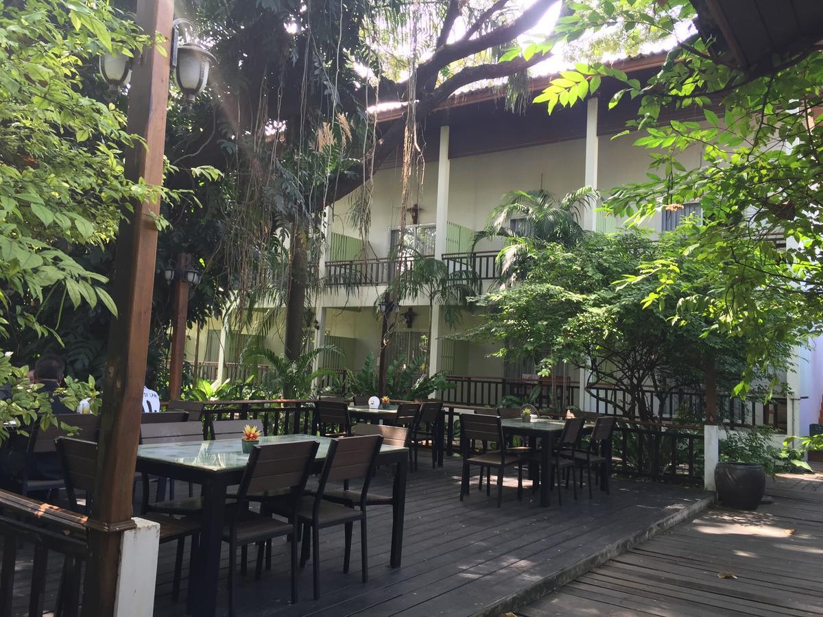 Tree House Hotel Sisaket Zewnętrze zdjęcie