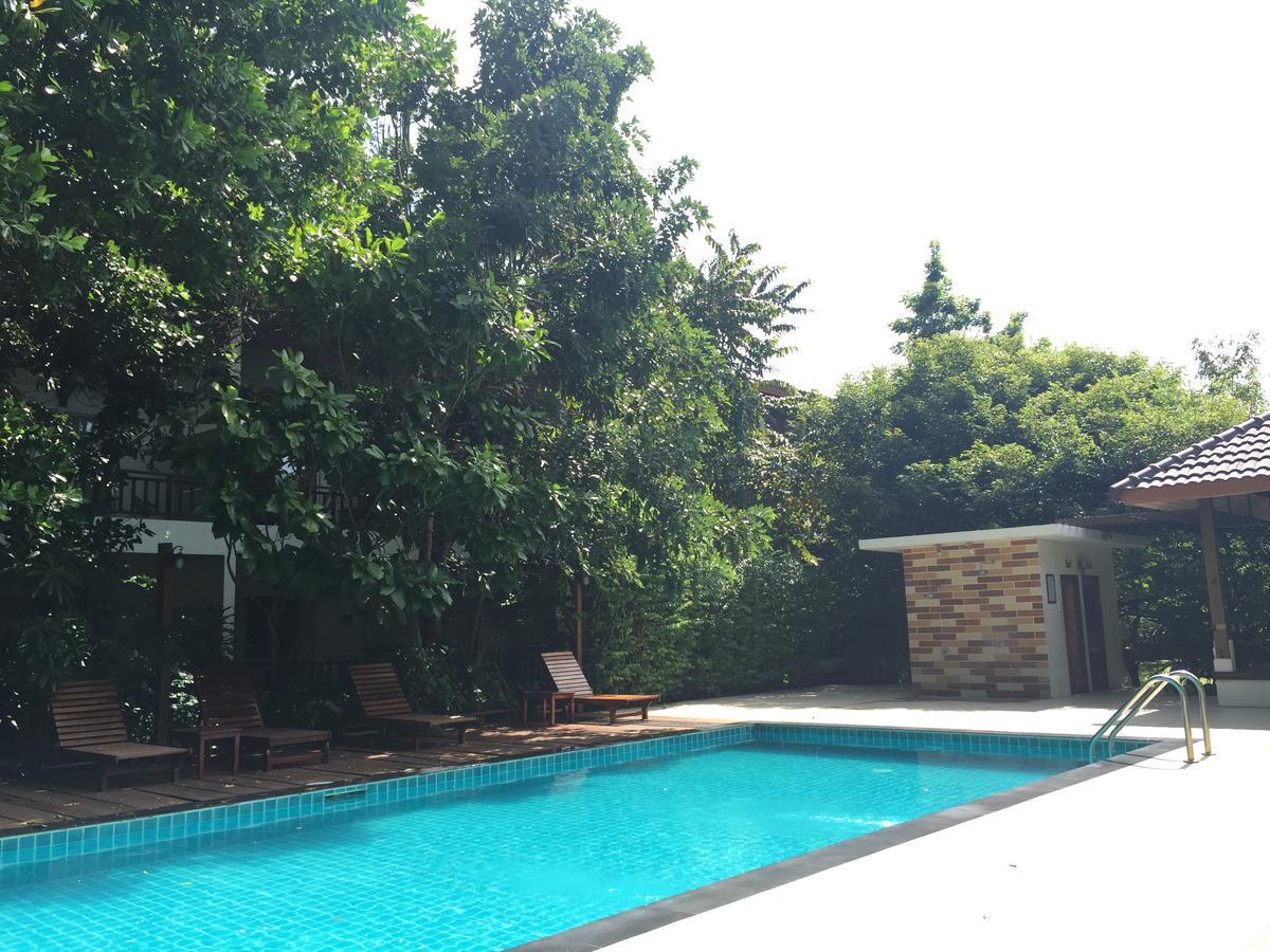 Tree House Hotel Sisaket Zewnętrze zdjęcie